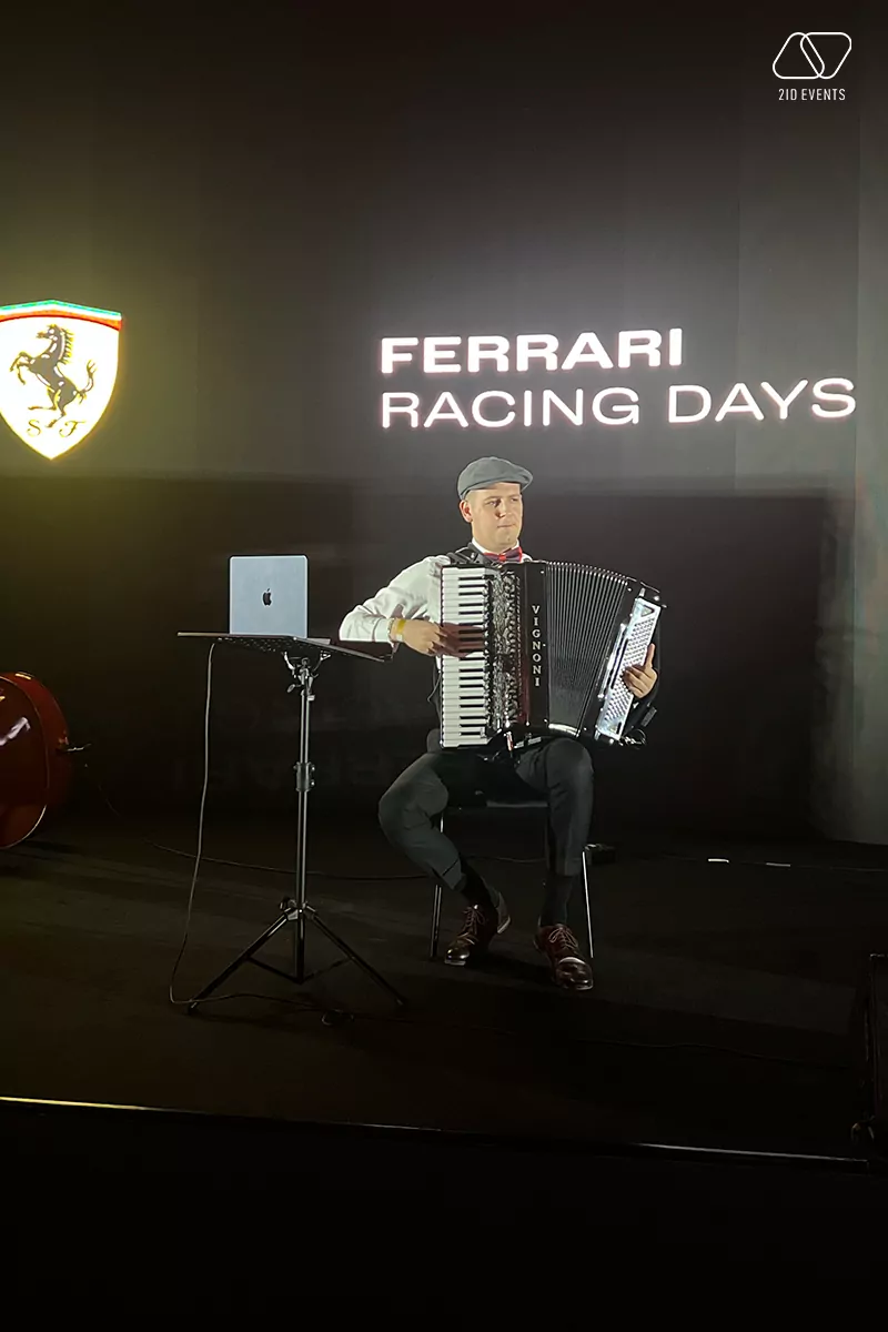 ACCORDIONIST-IN-DUBAI-2