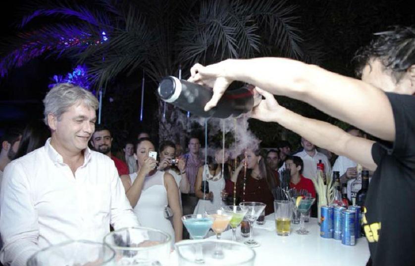 BARTENDERS-SHOW-IN-DUBAI-4.jpg