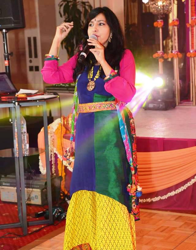 BILINGUAL-MC-AND-HINDI-SINGER-IN-THE-UAE-3-2.jpg