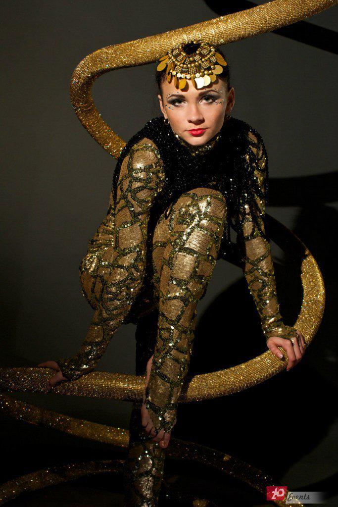 CRYSTAL-SNAKE-SHOW-IN-DUBAI-1.jpg