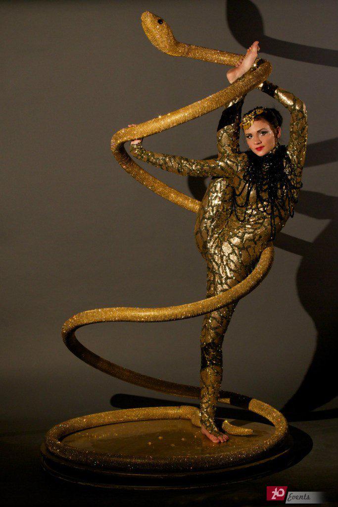 CRYSTAL-SNAKE-SHOW-IN-DUBAI-4.jpg