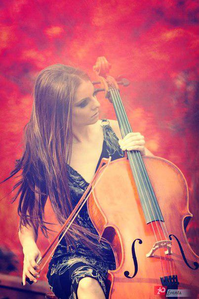 FEMALE CELLIST IN DUBAI