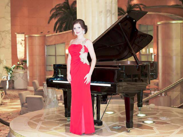 FEMALE-PIANO-PLAYER-IN-DUBAI-2.jpg