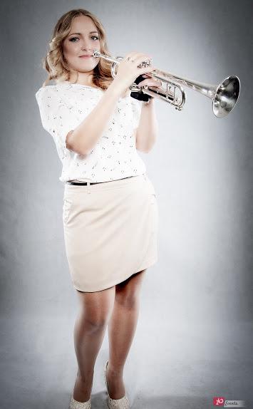 FEMALE-TRUMPET-PLAYER-IN-DUBAI-2.jpg